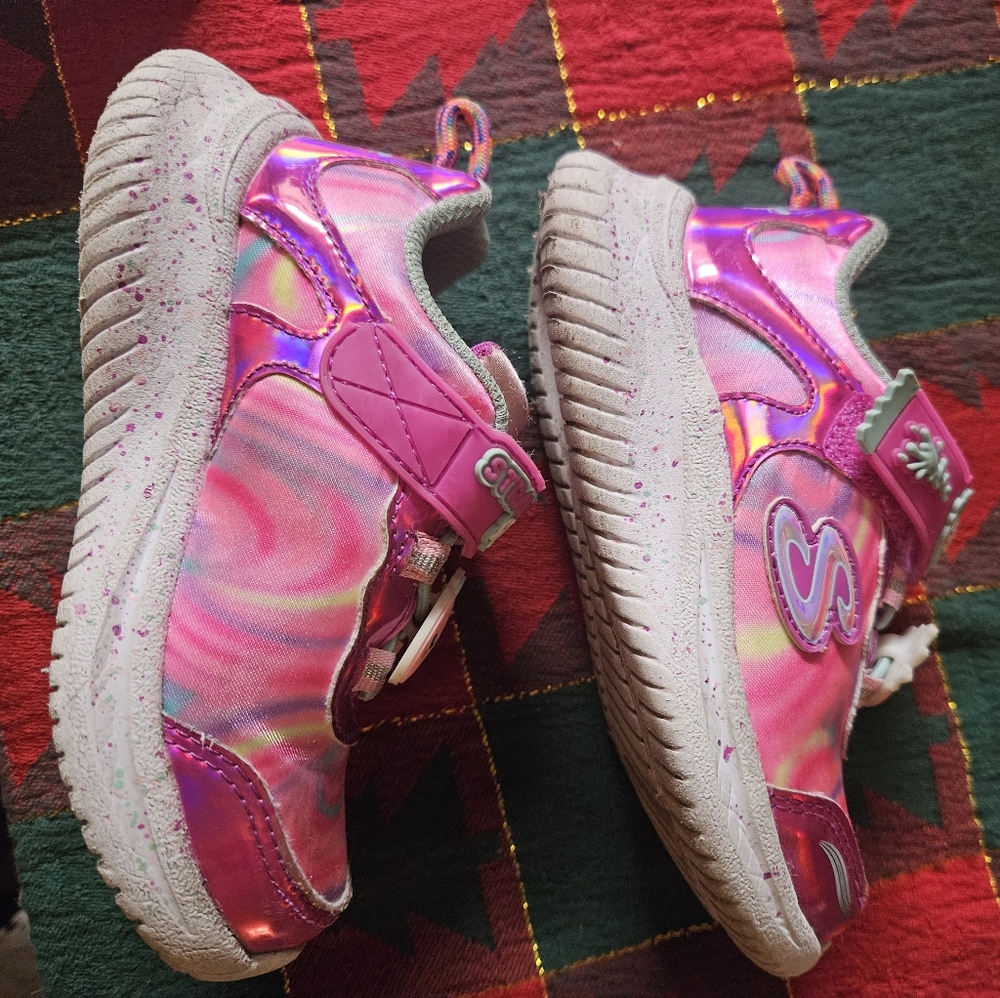 Skechers Pink Girls shoe, size 7, used, strawberry splash style